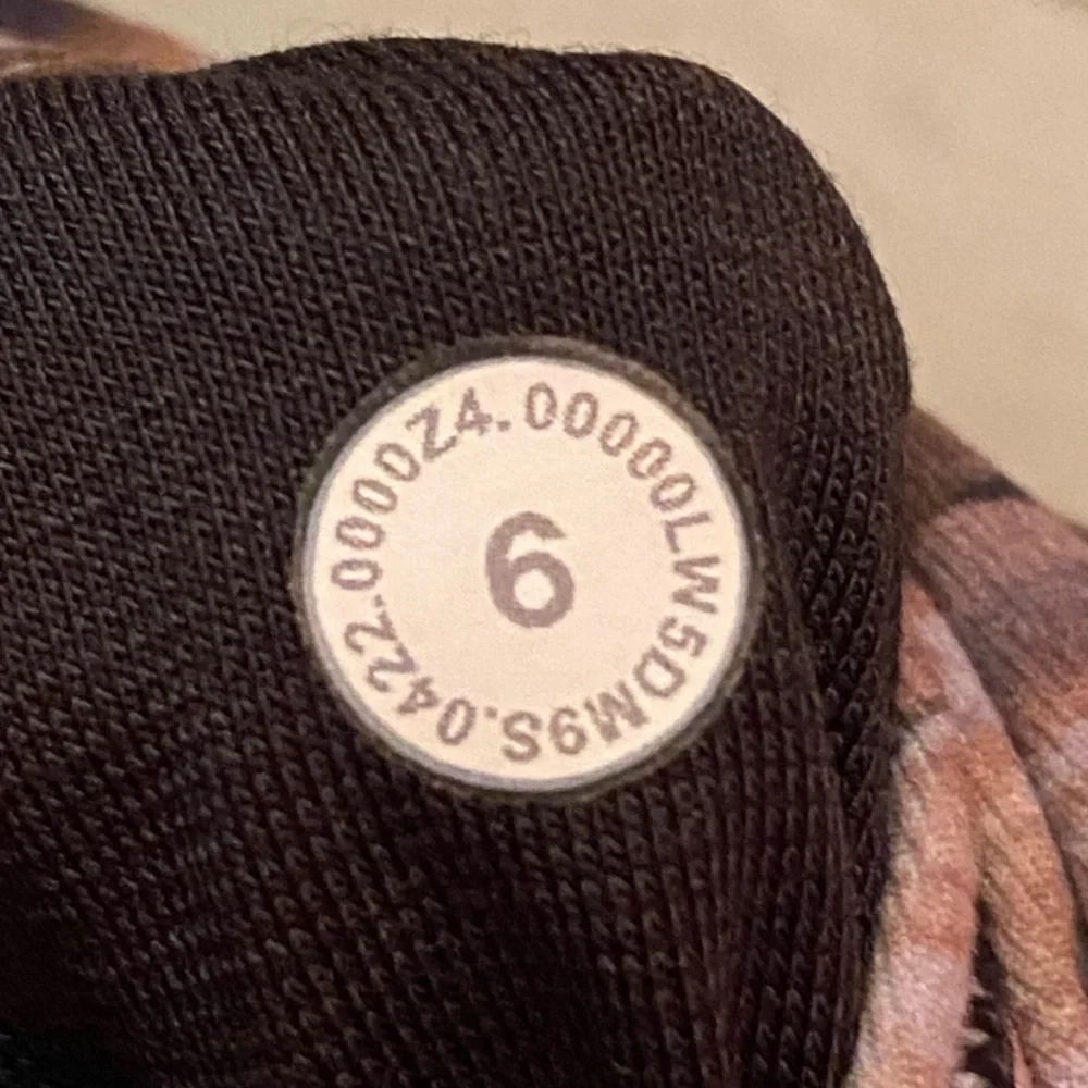 Lululemon Leggings - Picture 4 of 17